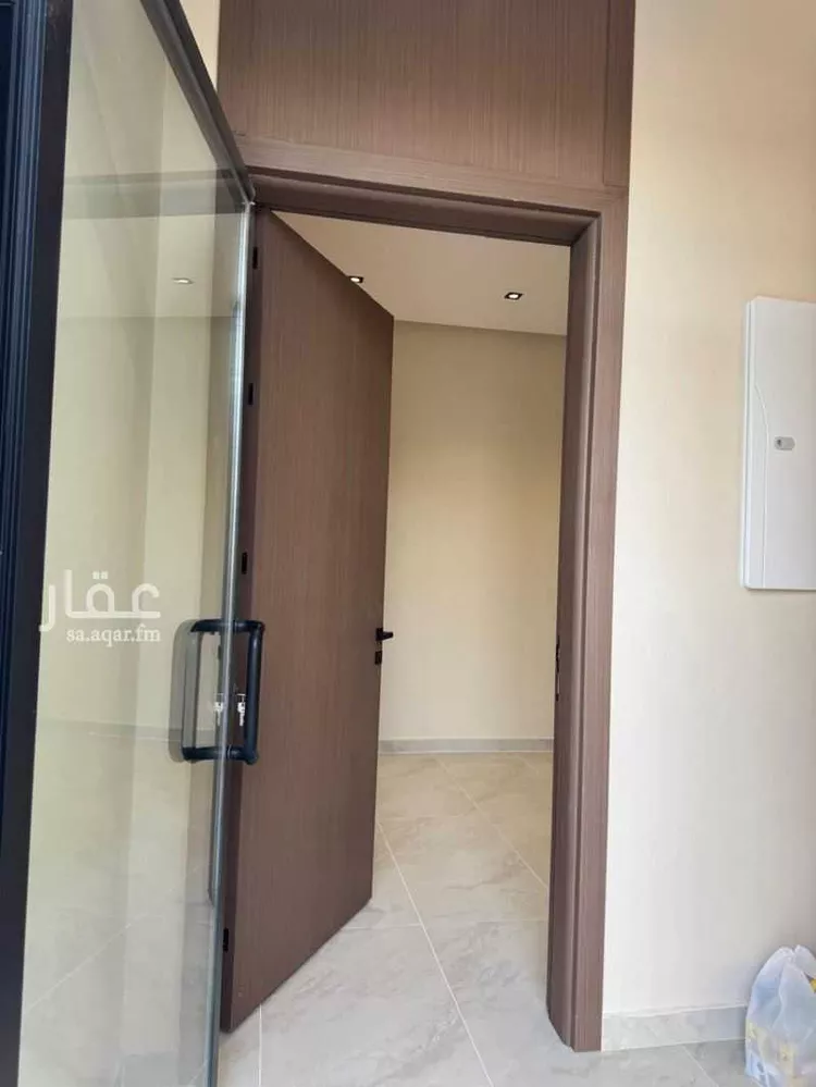 فيلا للبيع في شارع المحدار, حي المعيزيلة, مدينة الرياض, منطقة الرياض صورة 4