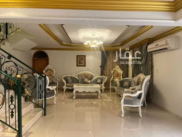 فيلا للبيع في شارع المهجر ، حي الجامعة ، الظهران ، الدمام صورة 2