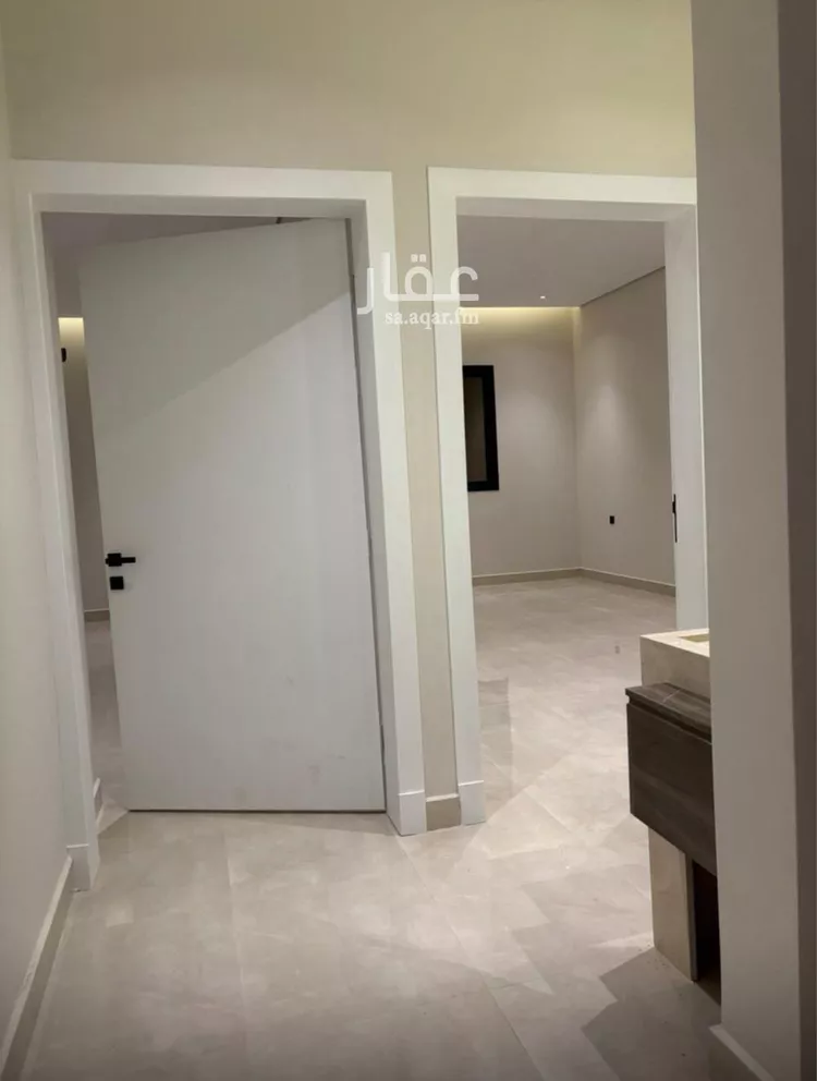 فيلا للبيع في شارع إسماعيل البيهقي, حي عكاظ, مدينة الرياض, منطقة الرياض صورة 4