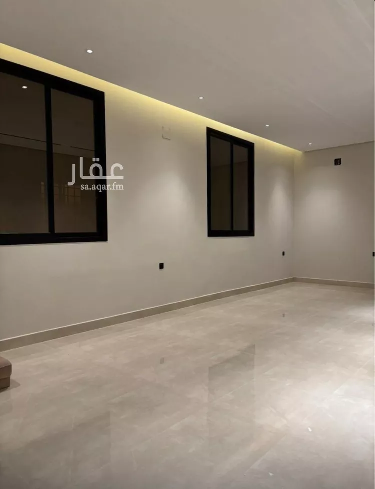 فيلا للبيع في شارع إسماعيل البيهقي, حي عكاظ, مدينة الرياض, منطقة الرياض صورة 4