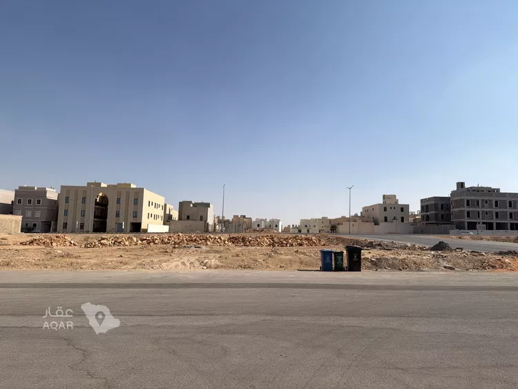 Land for Sale in Riyadh Al Mahdiyah 2
