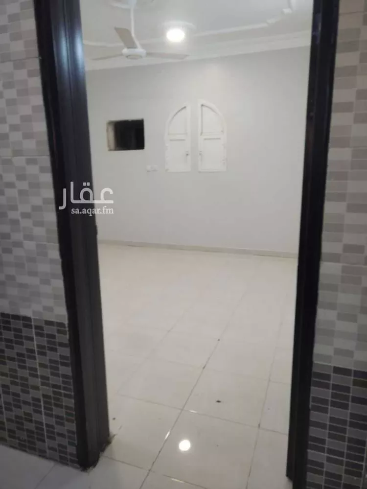 شقة للإيجار في شارع ابو واقد الليثي, حي النهضة, مدينة بيش, منطقة جازان صورة 4