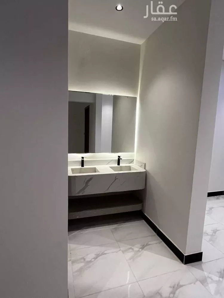 دور للبيع في شارع طريق ابها, حي الجنادرية, مدينة الرياض, منطقة الرياض 24