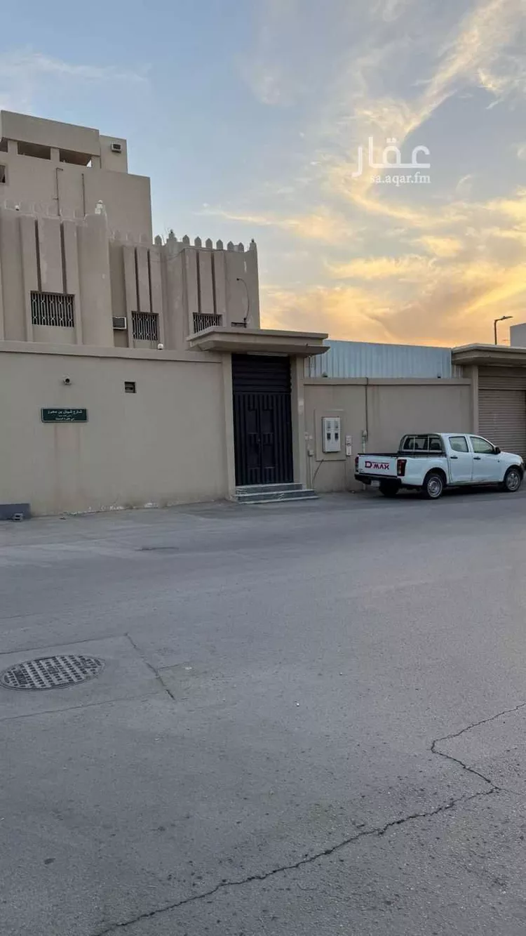 فيلا للبيع في شارع شيبان بن محرز ، حي ظهرة البديعة ، الرياض ، منطقة الرياض