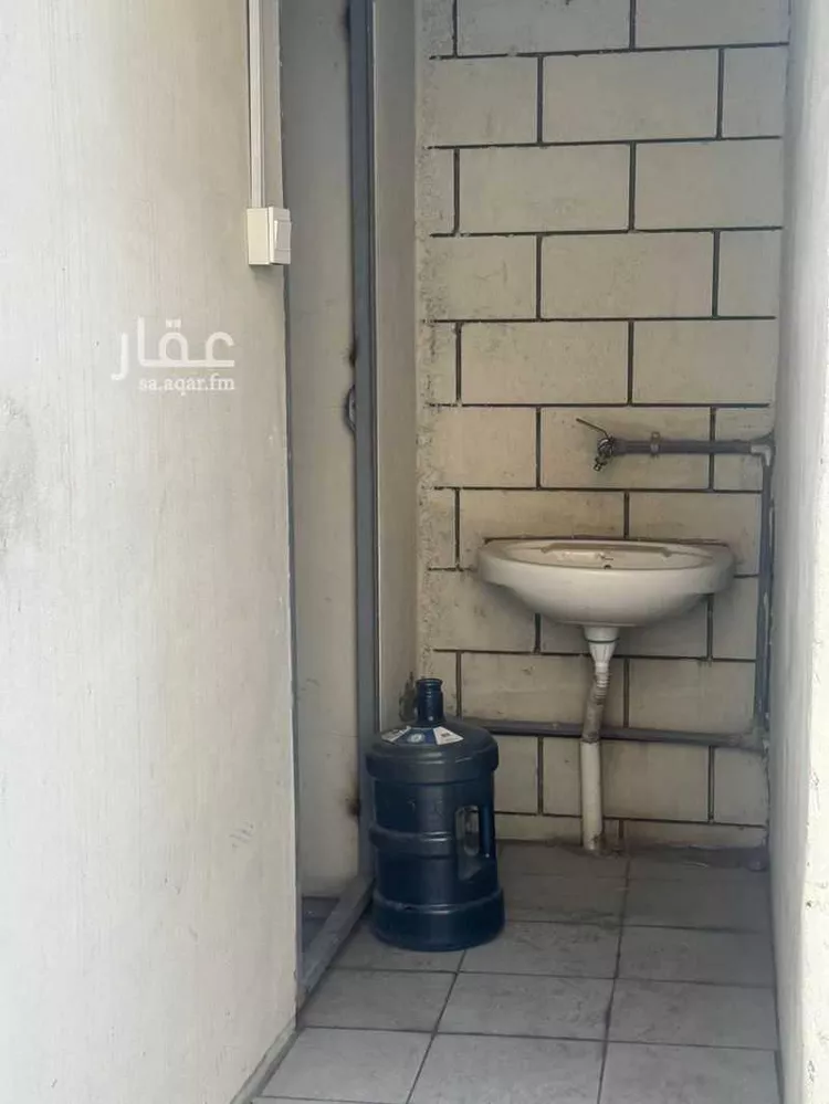 مستودع للإيجار في شارع ابلق, حي السروات, مدينة جدة, منطقة مكة المكرمة