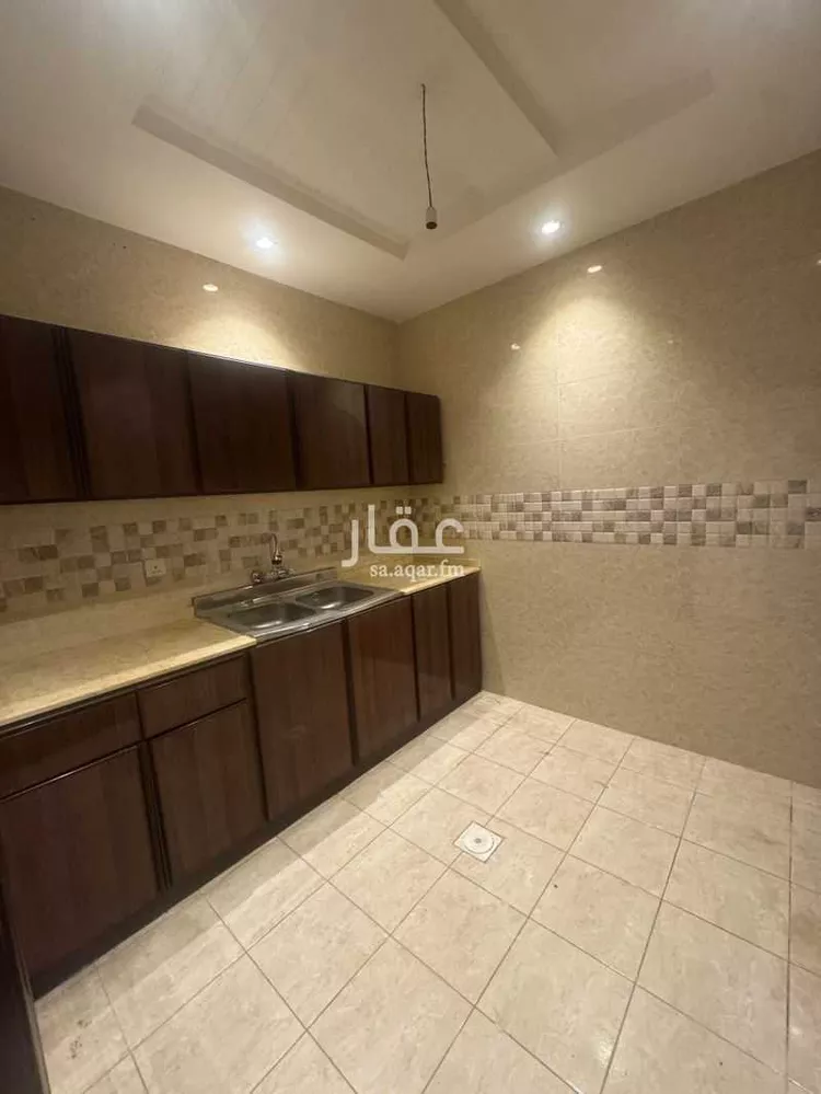 عمارة للإيجار في شارع القائد, حي العزيزية, مدينة جدة, منطقة مكة المكرمة صورة 3