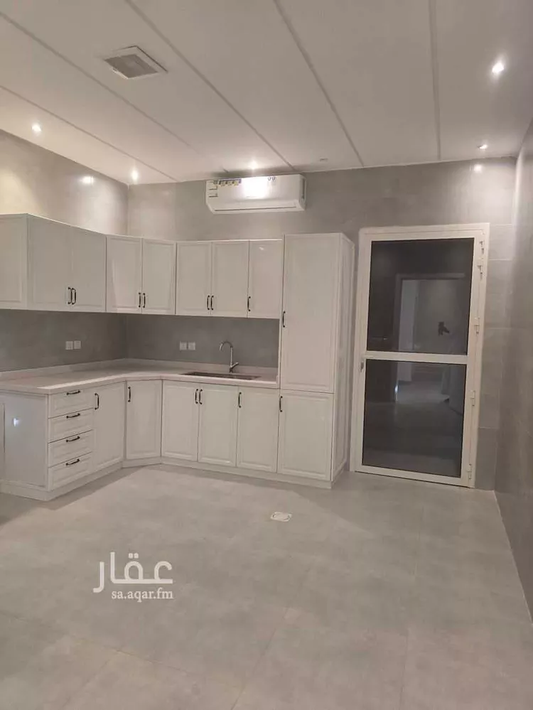 فيلا للبيع في شارع معتوق بن أبي البقاء, حي العارض, مدينة الرياض, منطقة الرياض صورة 2