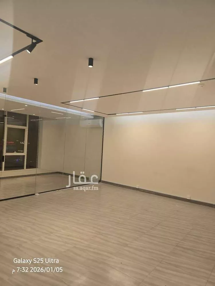 مكتب تجاري للإيجار في شارع الملك عبدالعزيز ابن عبدالرحمن سعود الفرعي, حي العارض, مدينة الرياض, منطقة الرياض صورة 2