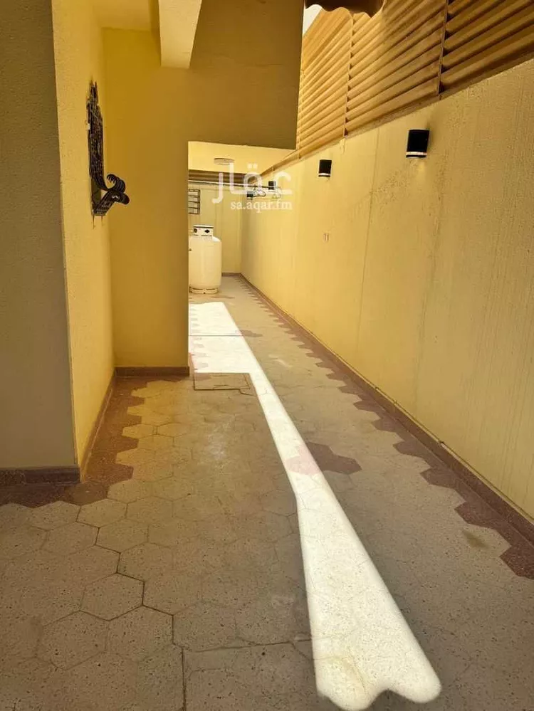 فيلا للإيجار في شارع منيفة, حي الورود, مدينة الرياض, منطقة الرياض صورة 4