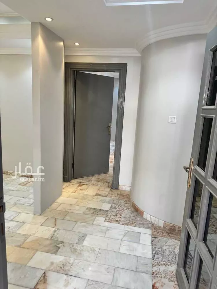 فيلا للإيجار في شارع منيفة, حي الورود, مدينة الرياض, منطقة الرياض صورة 3