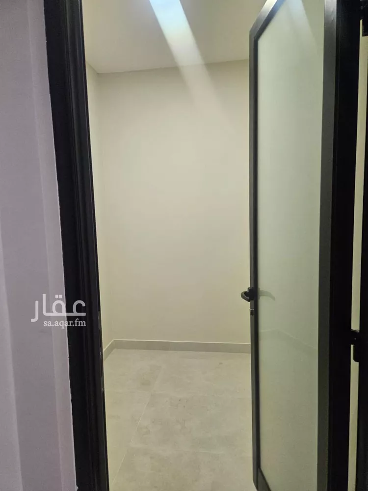فيلا للبيع في شارع ابو العلاء بن زهر, حي المنار, مدينة الدمام, المنطقة الشرقية صورة 2
