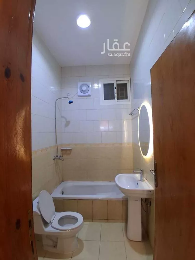 شقة للإيجار في شارع حازم ابن حرملة, حي الهرير الغربى, مدينة خميس مشيط, منطقة عسير صورة 5