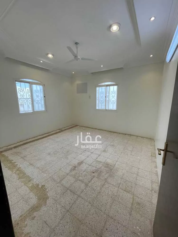 عمارة للبيع في شارع حازم ابن حرملة, حي الهرير الغربى, مدينة خميس مشيط, منطقة عسير 6