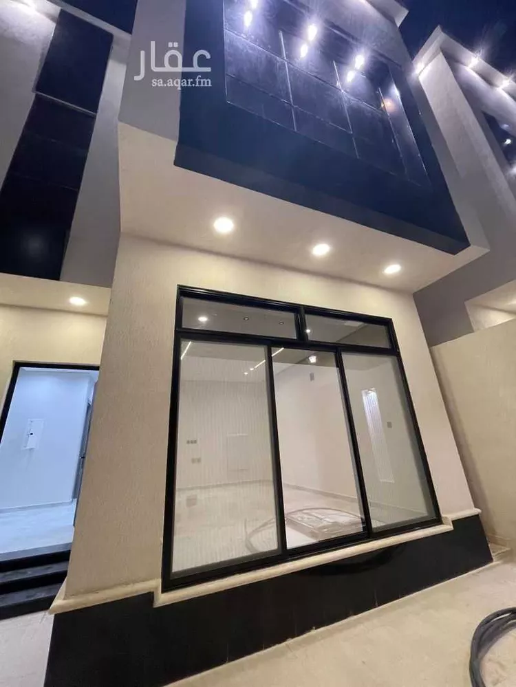 فيلا للبيع في شارع القمر, حي الشروق, مدينة الدمام, المنطقة الشرقية صورة 2