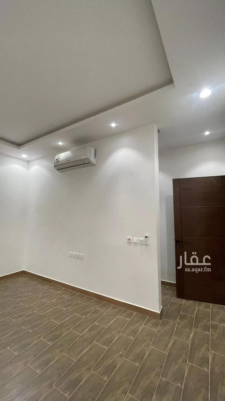 فيلا للإيجار في شارع منصور بن حمد المالك, حي العارض, مدينة الرياض, منطقة الرياض صورة 3
