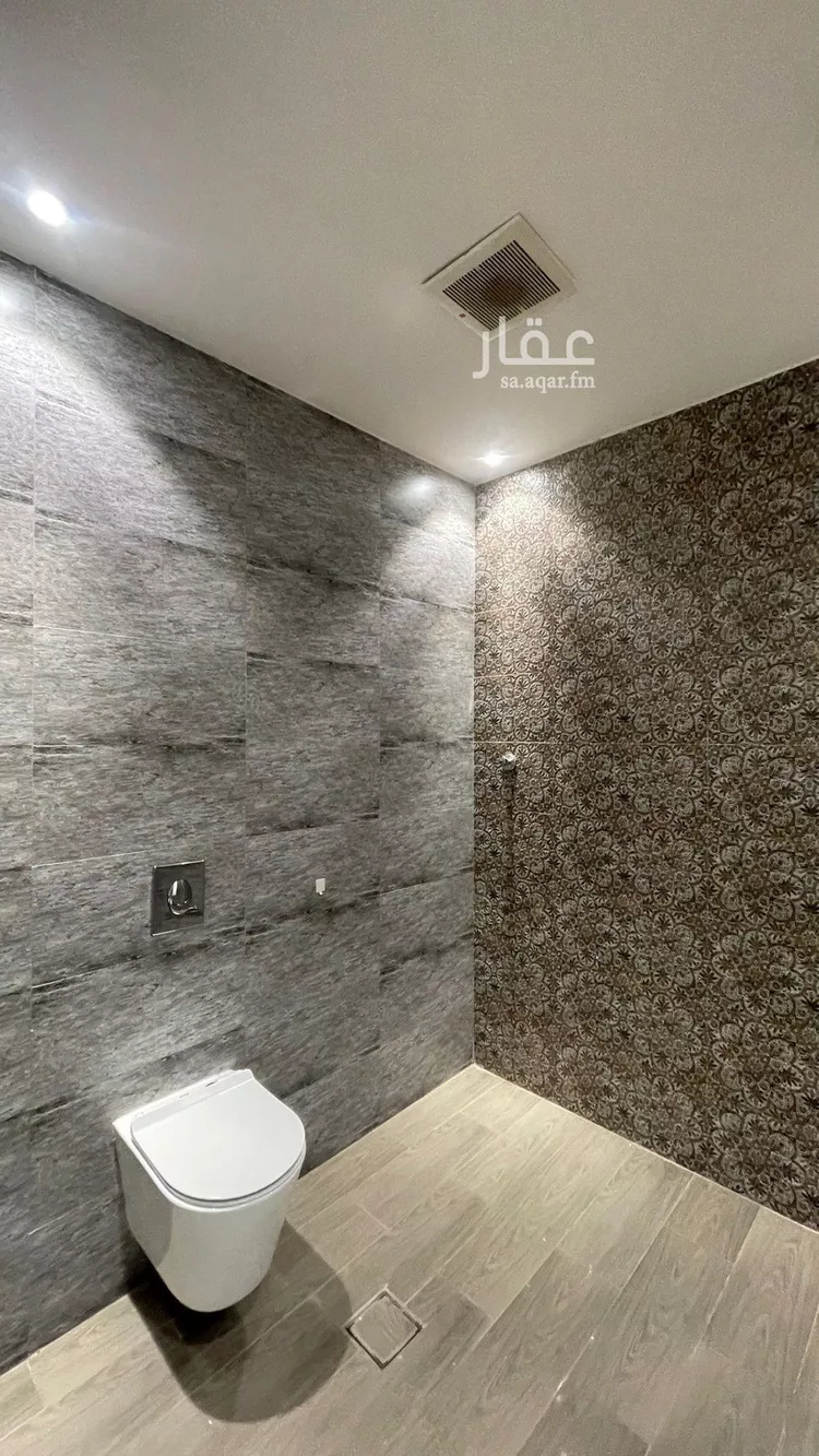 فيلا للإيجار في شارع منصور بن حمد المالك, حي العارض, مدينة الرياض, منطقة الرياض صورة 2