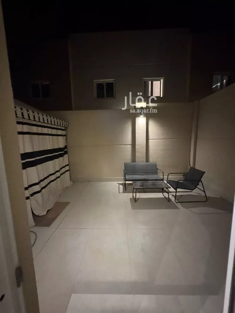 فيلا للبيع في شارع أحمد البصري, حي مطار الملك خالد الدولي, مدينة الرياض, منطقة الرياض صورة 2