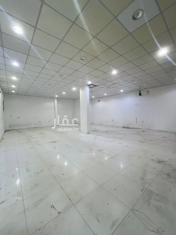 محل للإيجار في شارع محمد بن عبدالعزيز بن هيزع, حي العارض, مدينة الرياض, منطقة الرياض صورة 3
