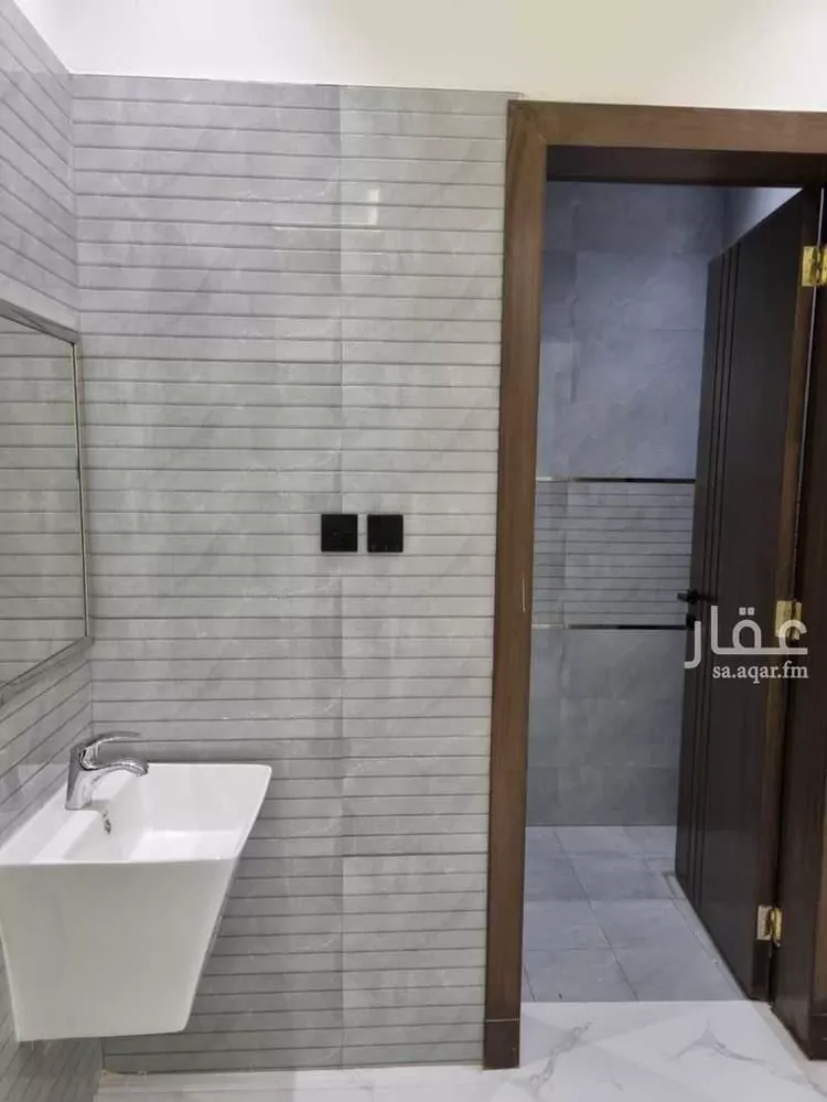 فيلا للبيع في شارع علي الجرجاني, حي نمار, مدينة الرياض, منطقة الرياض 6