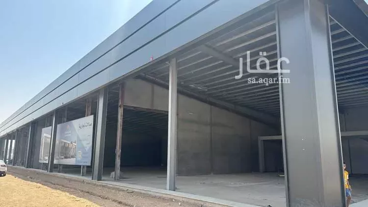 عمارة للإيجار في شارع امتداد ال الدائري الجنوبي الفرعي, حي السلي, مدينة الرياض, منطقة الرياض 1 صورة