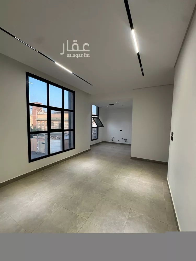 دور للبيع في شارع الرحال بن عزرة, حي السويدي, مدينة الرياض, منطقة الرياض 11