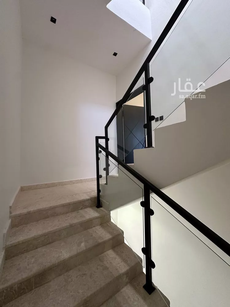 دور للبيع في شارع وراد, حي نمار, مدينة الرياض, منطقة الرياض صورة 5