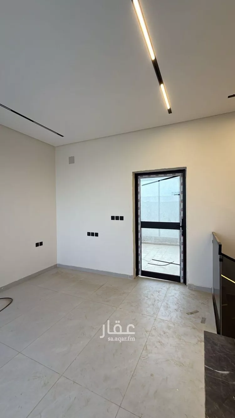 فيلا للبيع في شارع زياد الباهلي, حي العوالي, مدينة الرياض, منطقة الرياض 18