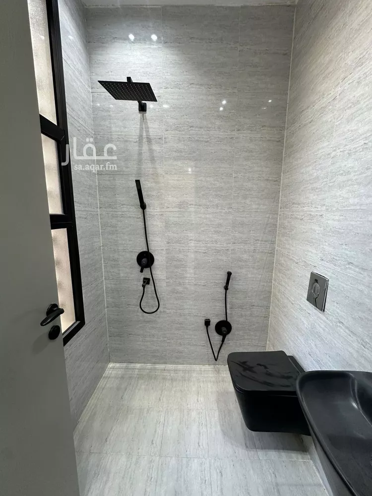دور للبيع في شارع قيس بن محصن, حي العوالي, مدينة الرياض, منطقة الرياض 7