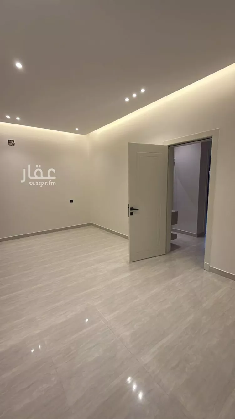 شقة للبيع في شارع نجم الدين الأيوبي, حي السويدي, مدينة الرياض, منطقة الرياض 7