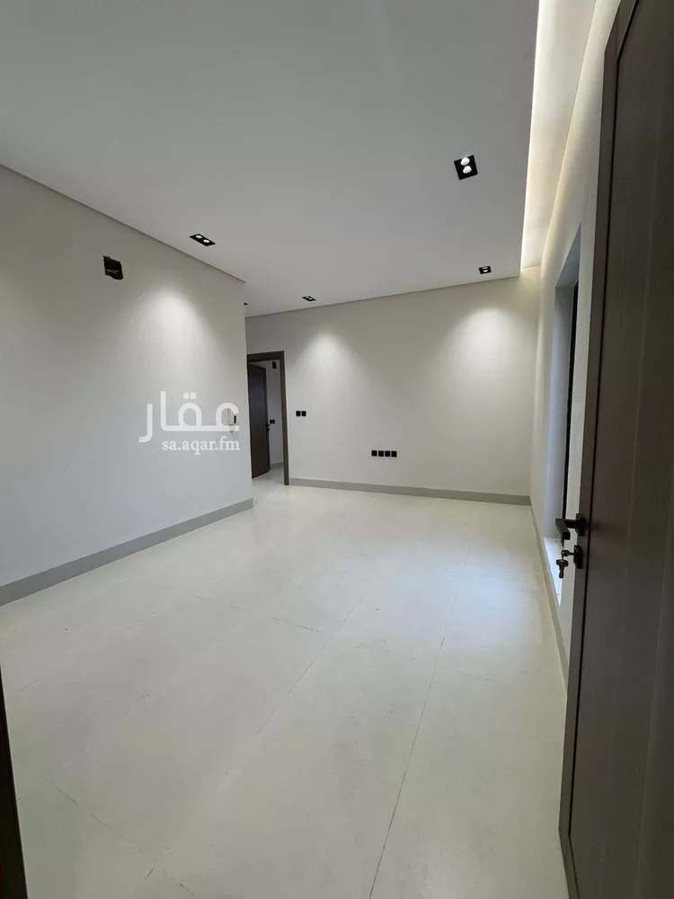 Floor for Sale in Riyadh Sultanah 15