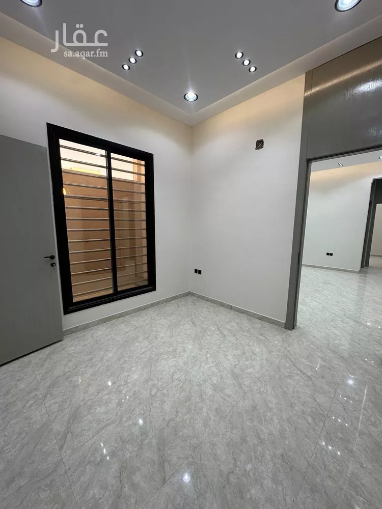 دور للبيع في شارع قيس بن محصن, حي العوالي, مدينة الرياض, منطقة الرياض 14