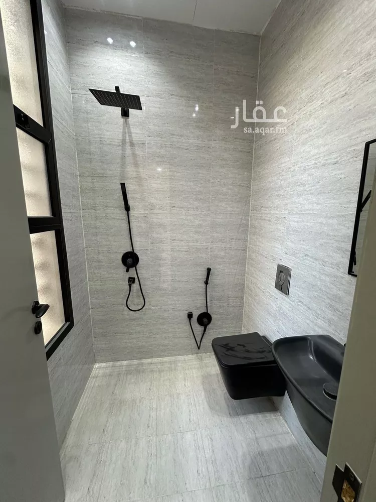 دور للبيع في شارع قيس بن محصن, حي العوالي, مدينة الرياض, منطقة الرياض 18