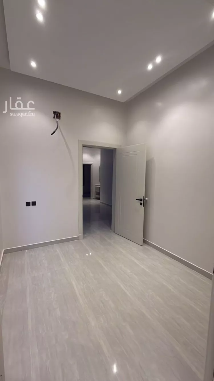 دور للبيع في شارع سعد الزهري, حي شبرا, مدينة الرياض, منطقة الرياض 1 صورة