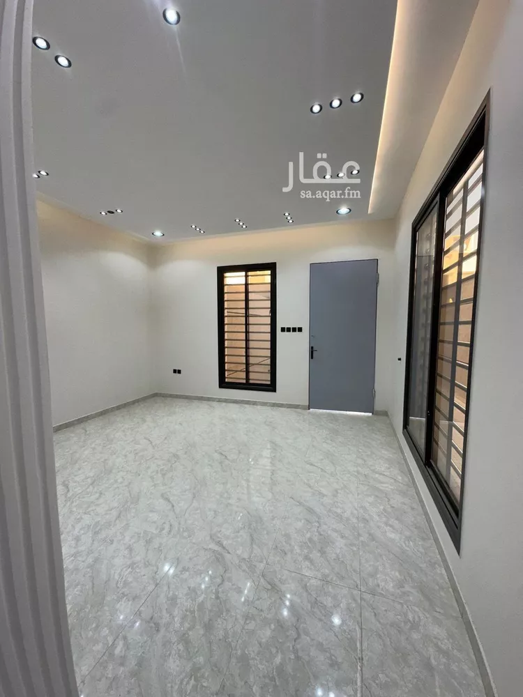 دور للبيع في شارع قيس بن محصن, حي العوالي, مدينة الرياض, منطقة الرياض 15