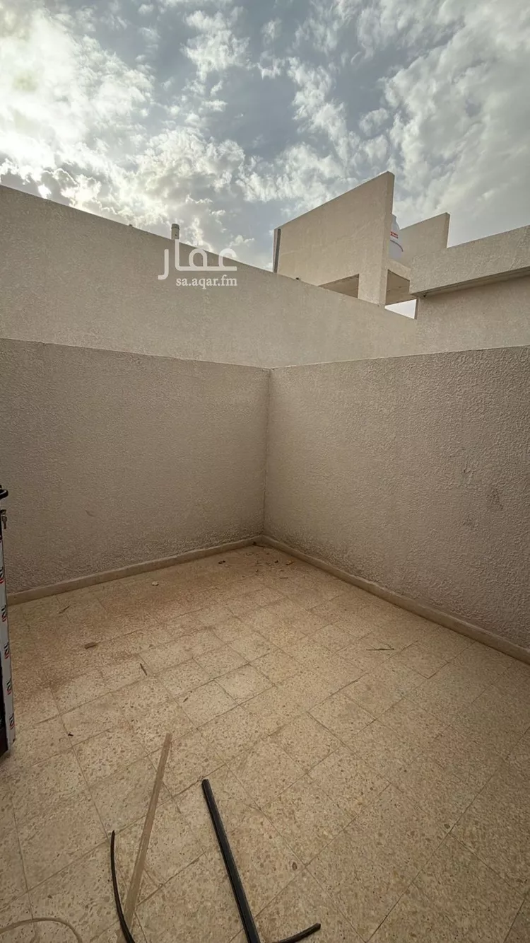 فيلا للبيع في شارع زياد الباهلي, حي العوالي, مدينة الرياض, منطقة الرياض 16