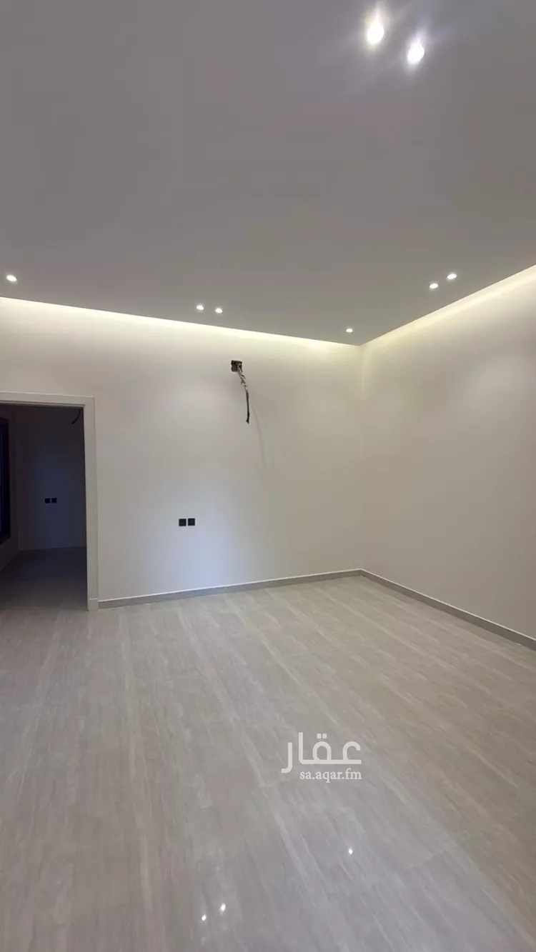 دور للبيع في شارع سعد الزهري, حي شبرا, مدينة الرياض, منطقة الرياض 7