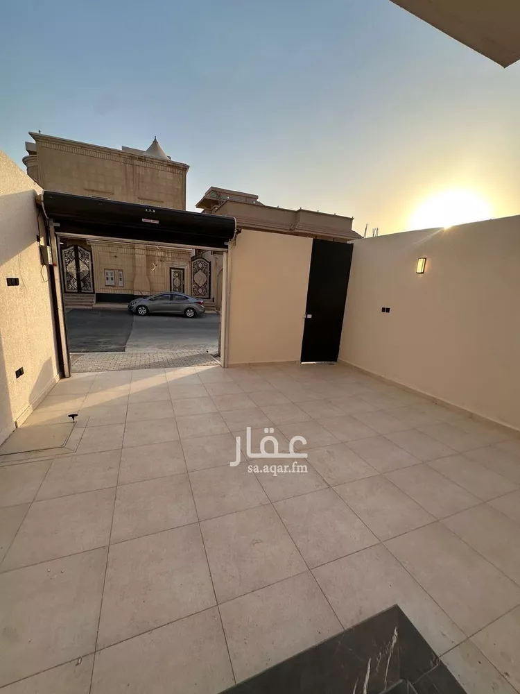 Floor for Sale in Riyadh Sultanah 16