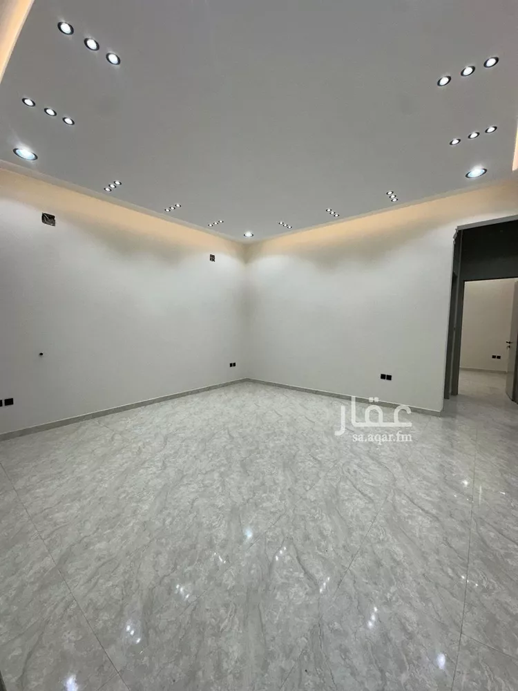 دور للبيع في شارع قيس بن محصن, حي العوالي, مدينة الرياض, منطقة الرياض 12