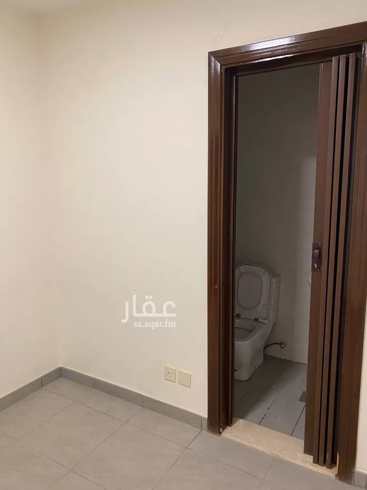 فيلا للبيع في شارع ابن أبي الدنيا, حي المعذر, مدينة الرياض, منطقة الرياض 6