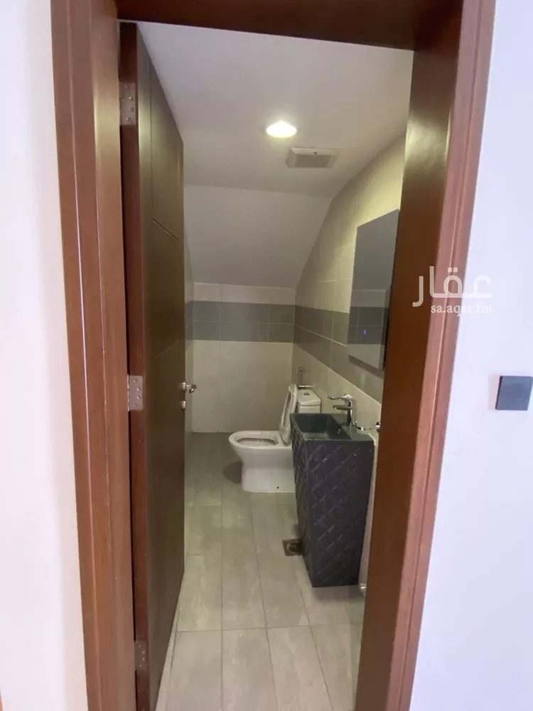 فيلا للبيع في شارع ابن أبي راشد, حي المعذر, مدينة الرياض, منطقة الرياض صورة 3