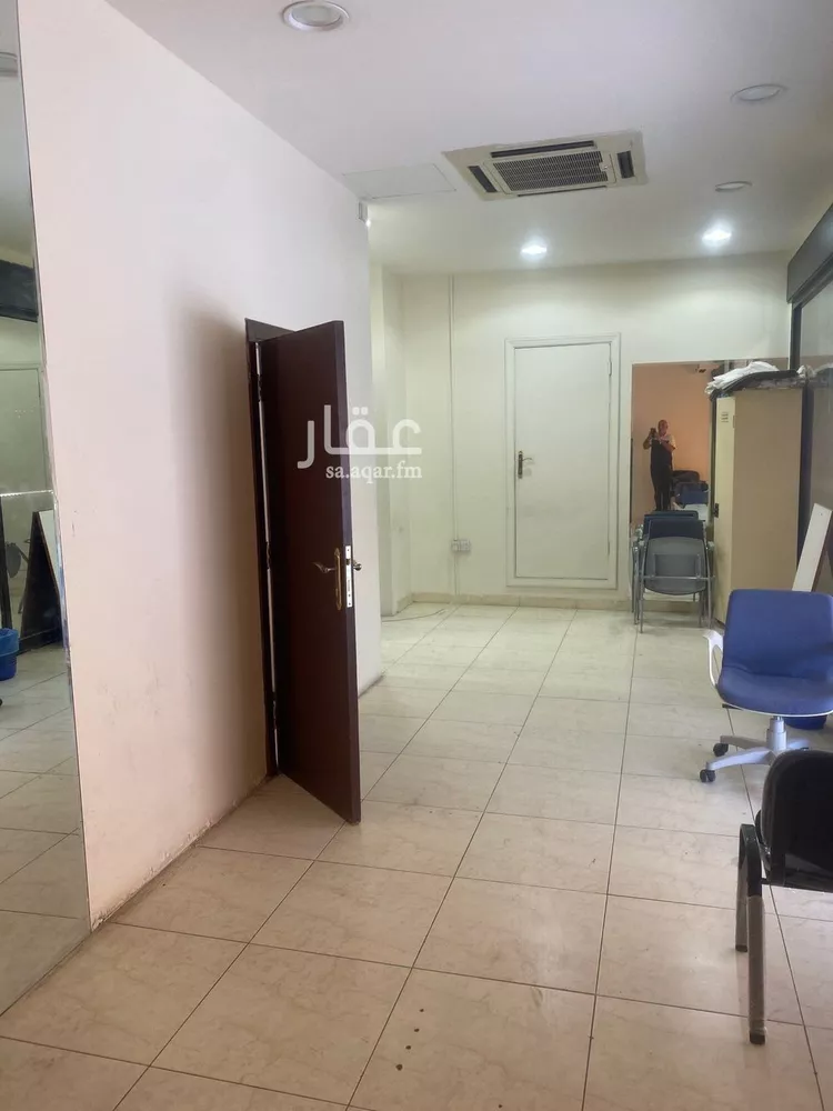 محل للإيجار في شارع عمر بن عبدالعزيز, حي الزهراء, مدينة الرياض, منطقة الرياض صورة 3