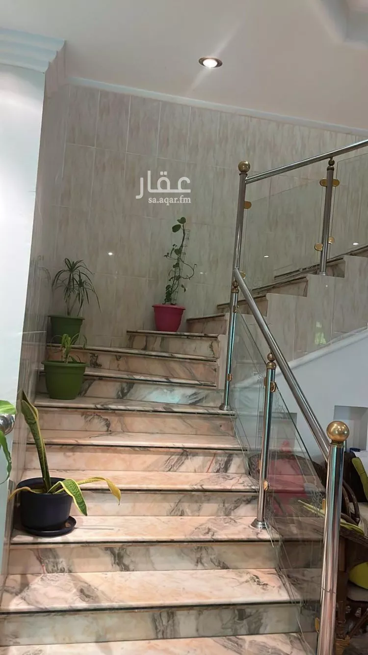 فيلا للبيع في شارع شعران, حي إشبيلية, مدينة الرياض, منطقة الرياض 18