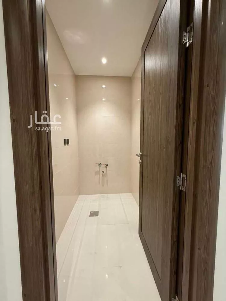 شقة للإيجار في شارع ابن الشهاب, حي البندرية, مدينة الخبر, المنطقة الشرقية 8