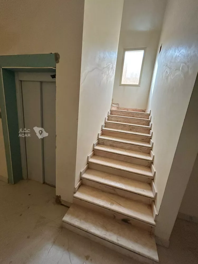 Villa for Sale in Riyadh Uraidh 7