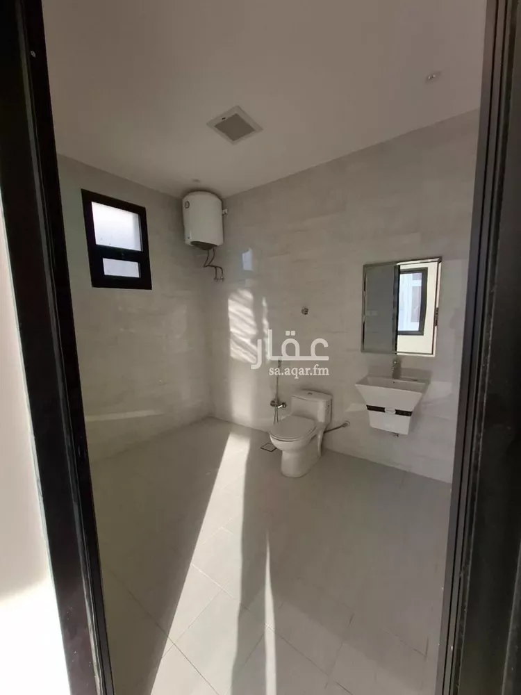 فيلا للبيع في شارع الحسين بن رواحة, حي الرمال, مدينة الرياض, منطقة الرياض صورة 3