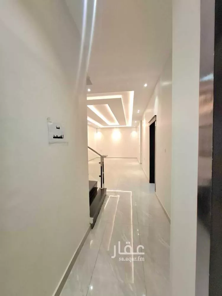 فيلا للبيع في شارع الحسين بن رواحة, حي الرمال, مدينة الرياض, منطقة الرياض صورة 2