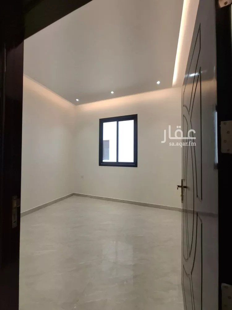 فيلا للبيع في شارع الحسين بن رواحة, حي الرمال, مدينة الرياض, منطقة الرياض صورة 2