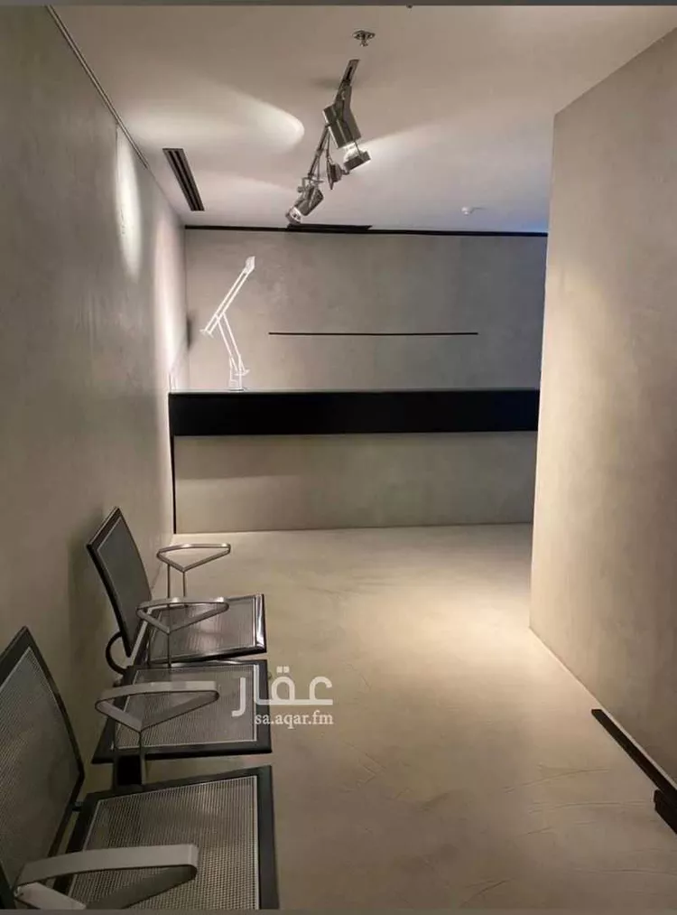 مكتب تجاري للإيجار في شارع الامير سعود الفيصل ابن عبد ا, حي الخالدية, مدينة جدة, منطقة مكة المكرمة