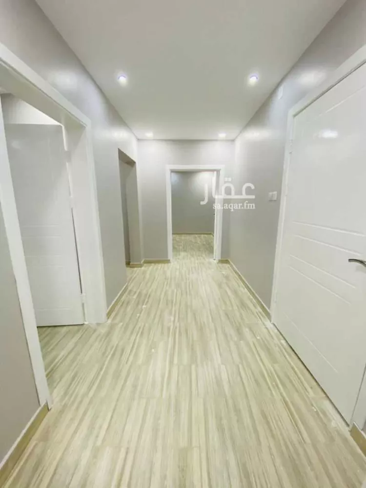 شقة للإيجار في شارع عطاء ابن يعقوب المدني ، حي الجال ، الطائف ، الطائف
