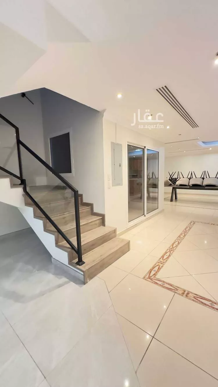 فيلا للإيجار في شارع عبد الله بن العباس, حي الدوحة الجنوبية, مدينة الظهران, المنطقة الشرقية صورة 2
